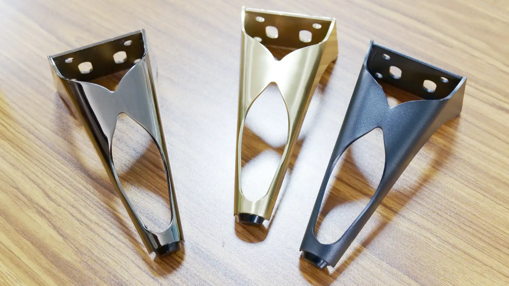 Metal_furniture_leg_surface_treatment_stages